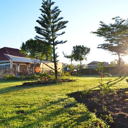 Brownie'S Guesthouse Lake Elementaita Екстериор снимка
