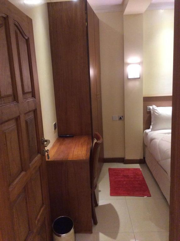 Brownie'S Guesthouse Lake Elementaita Стая снимка